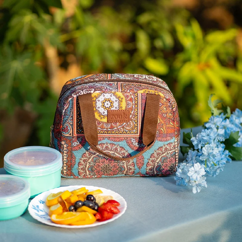 Leather lunch bags with a vintage look and brass hardware for business lunchesMulticolor Mandala Print Lunch Bag