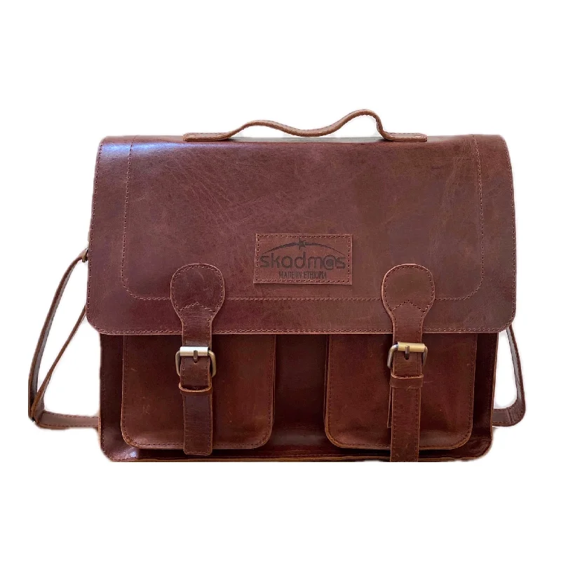 Expandable laptop bag to accommodate additional itemsABITI MESSENGER BAG: Burgundy