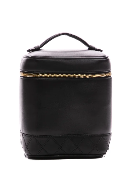 Compact carry - on travel bag with spinner wheels for easy maneuvering in airportsVintage Vanity Case