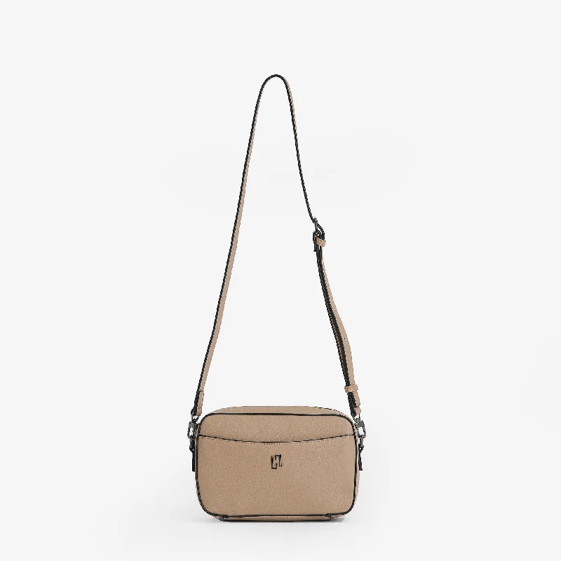 Smart baggage with built-in USB charging port for tech-savvy travelersHAVEN LABEL | DOUBLE BAY CROSSBODY | SAND