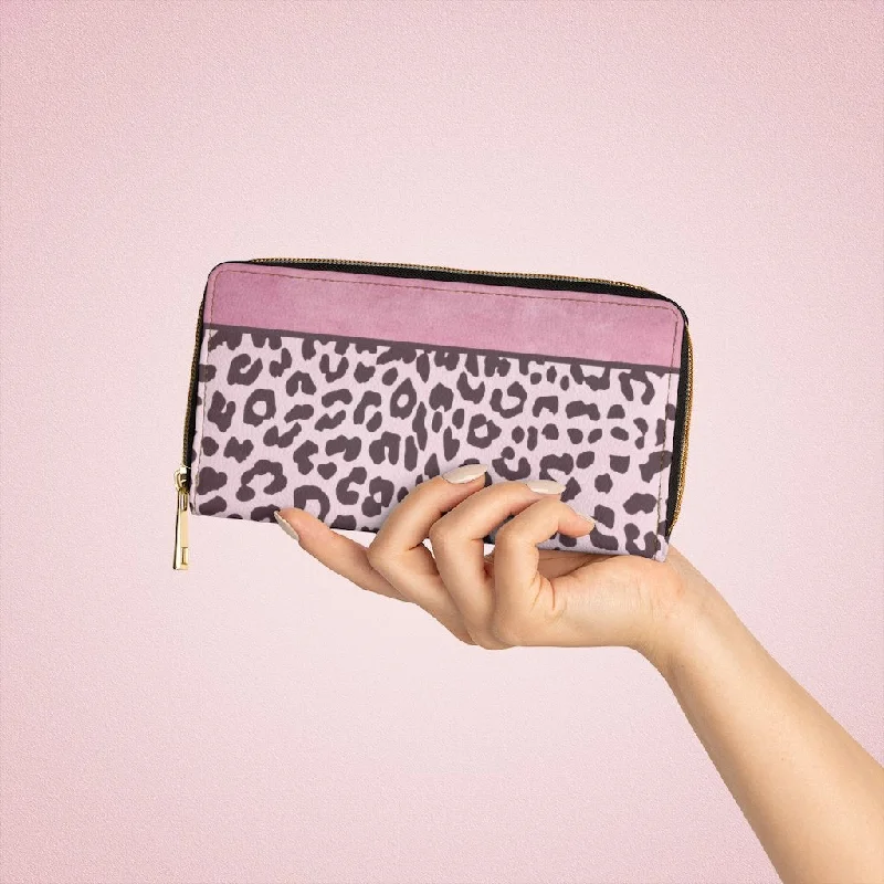 Patterned phone wallets for a stylish statementWristlet Phone Wallet, Pink Leopard Style Purse