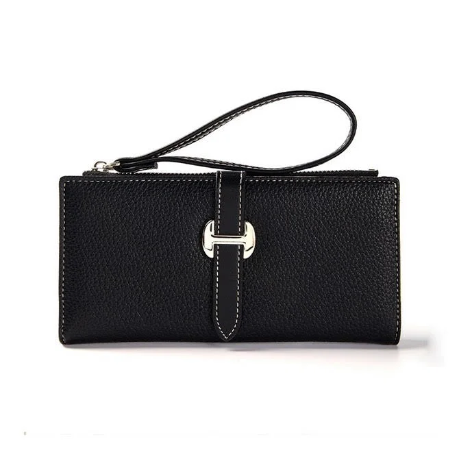 Magnetic - closure coin and key purses for easy accessBlack H purse