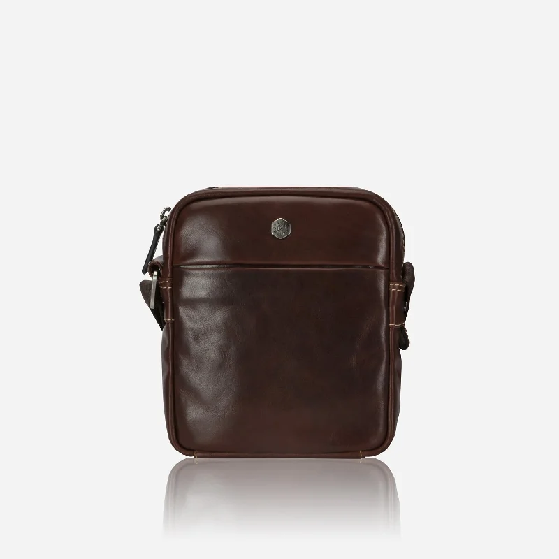 Minimalist men's crossbody bag with a single compartment for simplicityCompact Crossbody Organiser